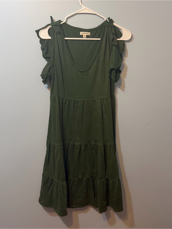 Max Studio Dresses & Skirts - Max Studio Olive Green Ruffle-Shoulder Midi Dress